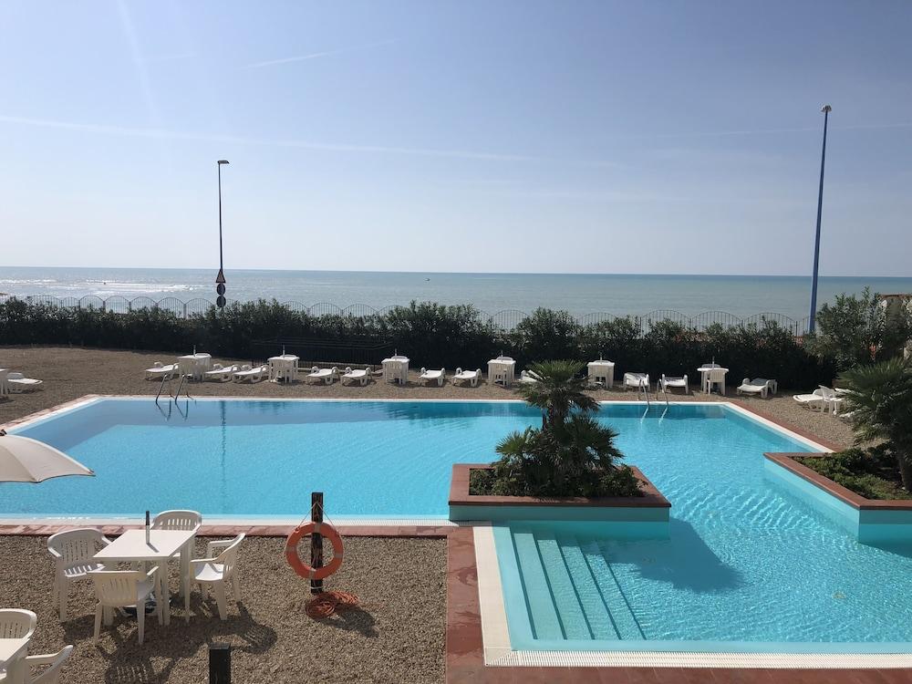 Residence Hotel Antica Perla Сан-Леоне Экстерьер фото