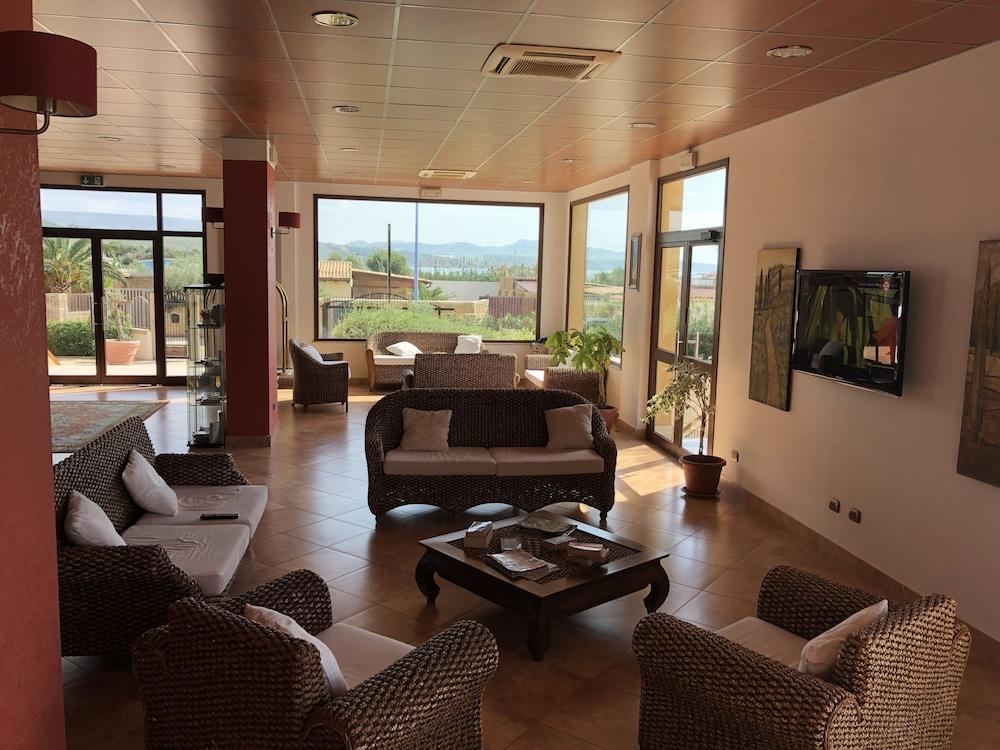 Residence Hotel Antica Perla Сан-Леоне Экстерьер фото